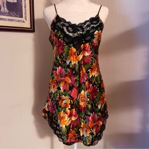 Gold Label Victoria’s Secret Floral Lace Slip XS/S